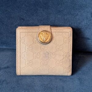 GUCCI Vintage  leather‎ wallet Guccissima
Cream.